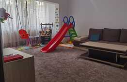 Apartament 3 camere, 80 mp, etaj intermediar, zona Lunei