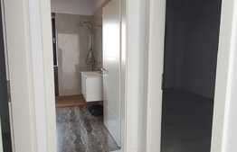 Penthouse pe un nivel, living + bucatarie, 2 dormitoare si 2 terase 