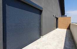 Penthouse pe un nivel, living + bucatarie, 2 dormitoare si 2 terase 