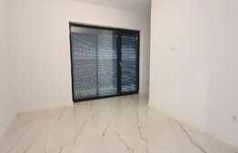 Penthouse pe un nivel, living + bucatarie, 2 dormitoare si 2 terase 