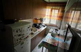 Apartament 3 camere, 55 mp, semidecomandat, zona Sagului