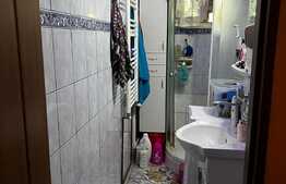 Apartament 3 camere, 55 mp, semidecomandat, zona Sagului