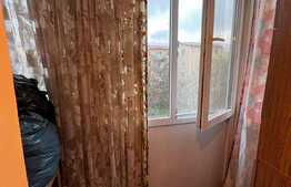 Apartament 3 camere, 55 mp, semidecomandat, zona Sagului