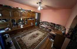 Apartament 3 camere, 55 mp, semidecomandat, zona Sagului