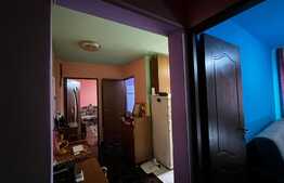 Apartament 3 camere, 55 mp, semidecomandat, zona Sagului