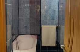 Apartament in vila, 3 camere, parter, zona Semicentrala