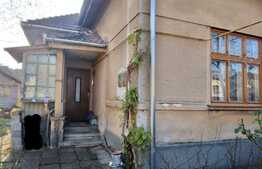 Casă de 4 camere, 123 mp utili, 570 mp teren, zona Favorit