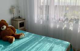 Apartament de 3 camere, 56 mp, zona Calea Sagului