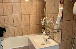 Apartament de 3 camere, 56 mp, zona Calea Sagului