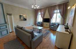 Apartament unic, de lux, 2 camere, circular,  60 mp, curte comuna, zona Sinaia