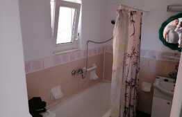 Casa de 4 camere, 104 mp utili, 432 mp teren in Plopi