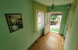 Casa de 4 camere, 104 mp utili, 432 mp teren in Plopi