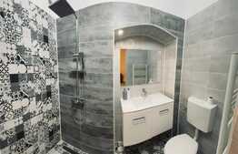 Apartament cu 3 camere, 102 mp, zona Piata Unirii