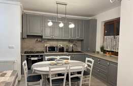 Apartament de  3 camere, 76 mp, terasa de 100mp, in zona Torontalului