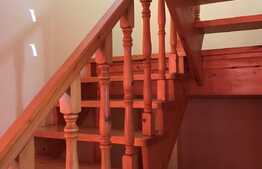 Casa de 195 mp, teren 916 mp, garaj, in Dumbravita