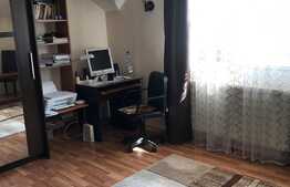 Casa de 195 mp, teren 916 mp, garaj, in Dumbravita