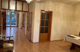 Spatiu comercial D+P+E de 450 mp, în zona Lipovei