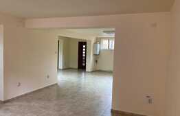 Spatiu comercial D+P+E de 450 mp, în zona Lipovei