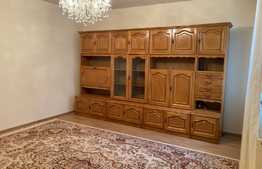 Spatiu comercial D+P+E de 450 mp, în zona Lipovei