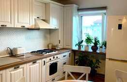 Apartament de 3 camere, 70 mp, 5 mp balcon, zona Bucovina 