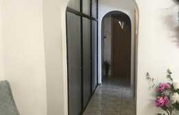 Apartament de 3 camere, 68 mp, decomandat in zona Aradului