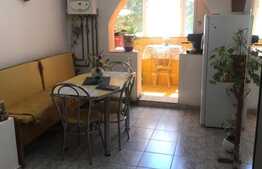 Apartament de 3 camere, 68 mp, decomandat in zona Aradului