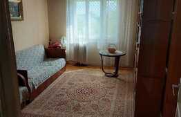 Apartament 3 camere, 70 mp, zona Lipovei