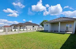 Casa 4 camere, 110 mp, 500 mp teren, zona Padureni