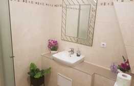 Pensiune de 11 camere, 600 mp, zona Lipovei