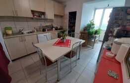 Apartament 4 camere, 82 mp, etaj intermediar, zona Lipovei