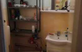 Apartament de 3 camere, 70 mp, etaj intermediar, zona Central