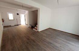 Casa insiruita, cocheta, de 89 mp, cu gradina si parcare, in Giroc