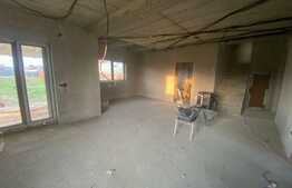 Casa de 4 camere, 215 mp, zona Dumbravita