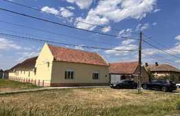 Casa 4 camere, 286 mp, teren 1500 mp, zona Exterior Vest 