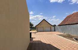 Casa 4 camere, 286 mp, teren 1500 mp, zona Exterior Vest 