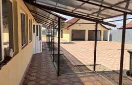 Casa 4 camere, 286 mp, teren 1500 mp, zona Exterior Vest 