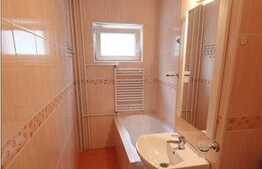 Apartament 2 camere, decomandat, etaj intermediar, zona Complex