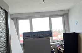 Apartament 3 camere, 65 mp, decomandat, zona Sagului