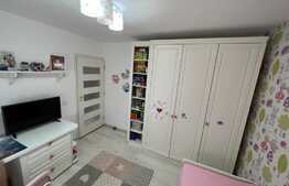 Apartament spatios, 3 camere, 72 mp, Calea Martirilor