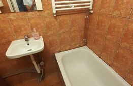 Garsoniera de 24 mp, zona Brad