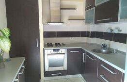 Apartament de 4 camere, 80 mp, etaj intermediar, zona Lipovei