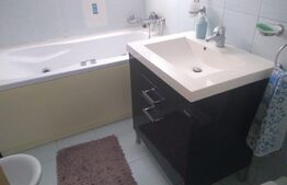 Apartament de 4 camere, 80 mp, etaj intermediar, zona Lipovei