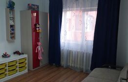 Apartament spatios, 3 camere, 63 mp, zona Lipovei