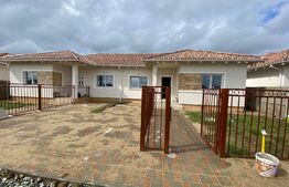 Duplex 80 mp utili, 300 mp teren, Mosnita Noua