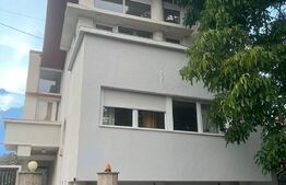  Vila deosebita de 6 camere D+P+2E zona Lipovei