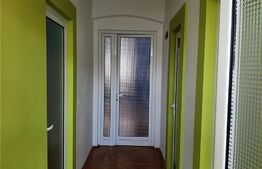 Apartament de 3 camere, 80 mp, zona Balcescu