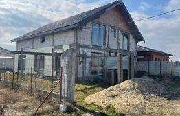 Casă de 180 mp, teren de 567 mp, terasa, la Săcălaz