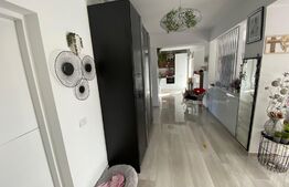 Penthouse superb, 2 camere, 86 mp, 2 terase, in Complexul Studentesc