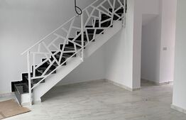 Case insiruite, 74 mp utili, terasa 11mp, teren 50 mp, Giroc