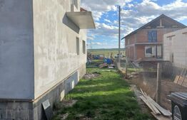 Casa Individuala de vanzare, 220 mp utili, 300 mp teren, front 17 ml